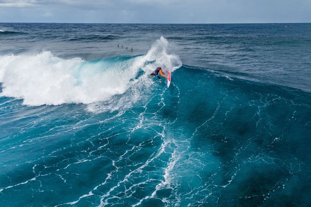 US surfer Carissa Moore takes part in a surfing training session in Teahupo'o, on the French Polynesian Island of Tahiti on July 21, 2024, ahead of the Paris 2024 Olympic Games. (Photo by Manea Fabisch/AFP Photo)