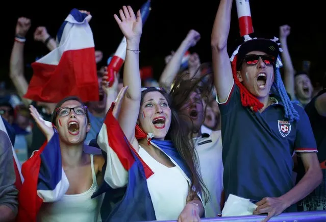France fans react after goal as they watch the France v Romania EURO 2016 Group A soccer match, in Nice, France, June 10, 2016. (Photo by Eric Gaillard/Reuters)