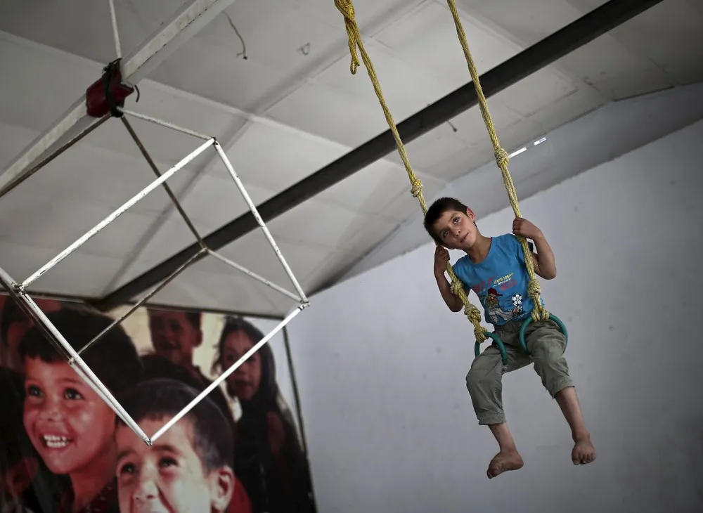 Afghan Kids Join the Circus
