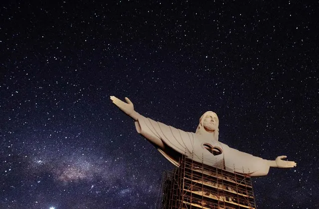 View of the Christ the Protector statue under construction in Encantado, Rio Grande do Sul state, Brazil, on October 29, 2021. The statue will be larger than Rio de Janeiro's Christ the Redeemer and the third-largest in the world. (Photo by Silvio Avila/AFP Photo)