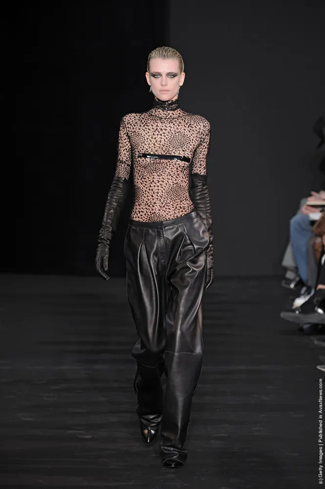 Costume National – Runway RTW – Fall 2012 – Paris Fashion Week