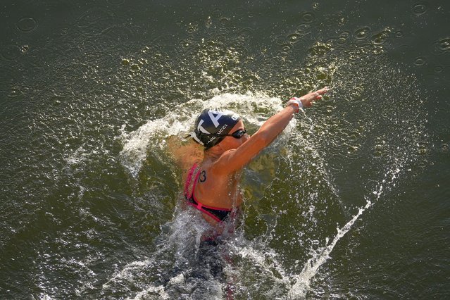 Italy's Ginevra Taddeucci competes during the marathon swimming women's 10km competition at the 2024 Summer Olympics, Thursday, August 8, 2024, in Paris, France. (Photo by Dar Yasin/AP Photo)