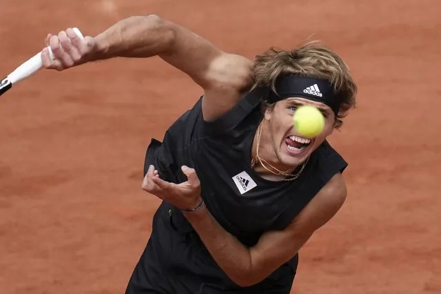 Germany's Alexander Zverev serves against Argentina's Sebastian Baez during their second round match at the French Open tennis tournament in Roland Garros stadium in Paris, France, Wednesday, May 25, 2022. (Photo by Christophe Ena/AP Photo)