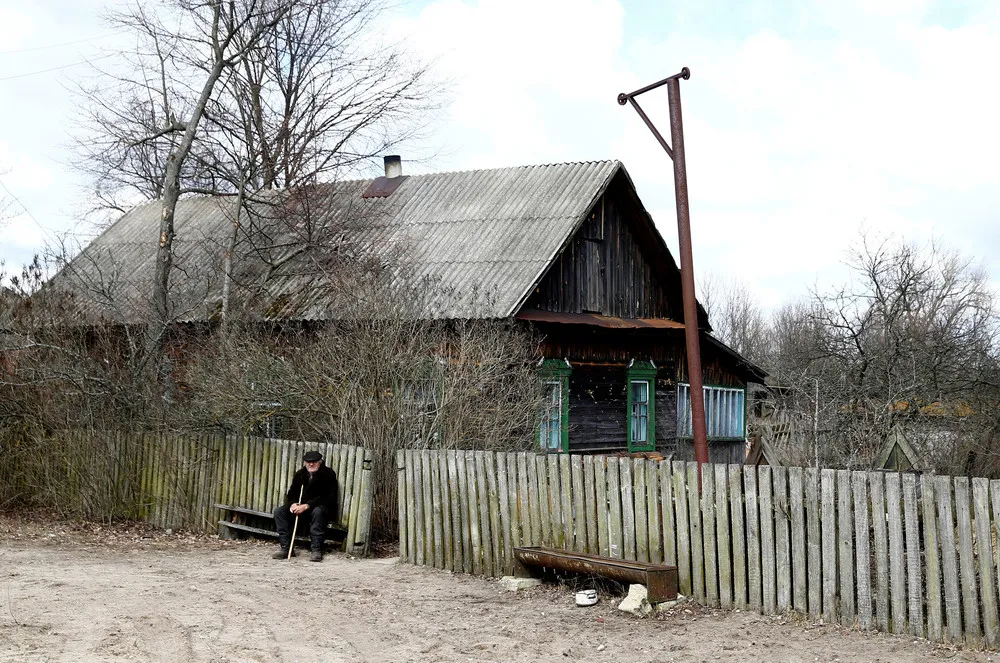 Ninety-Year-Old Man Lives Life in Chernobyl's Nuclear Wasteland
