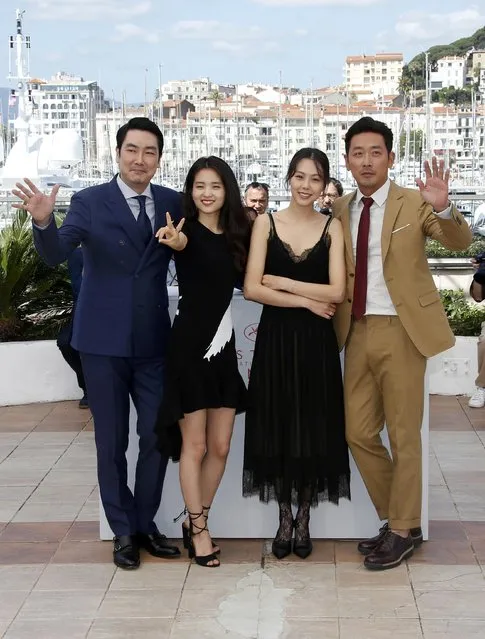 Cast members (L-R) Cho Jin-woong, Kim Tae-ri, Kim Min-hee and Ha Jung-woo pose during a photo call for the film “The Handmaiden” (Agassi or Mademoiselle) in competition at the 69th Cannes Film Festival in Cannes, France, May 14, 2016. (Photo by Eric Gaillard/Reuters)