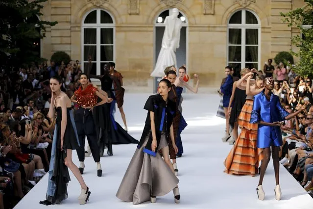 Models present creations by designer Ilja as part of her Haute Couture Fall Winter 2015/2016 fashion show in Paris, France, July 5, 2015. (Photo by Stephane Mahe/Reuters)