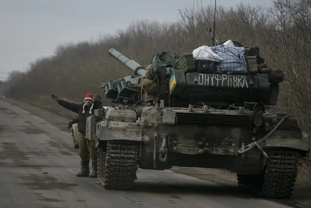 Fighting in Eastern Ukraine Intensifies, Part 1/2