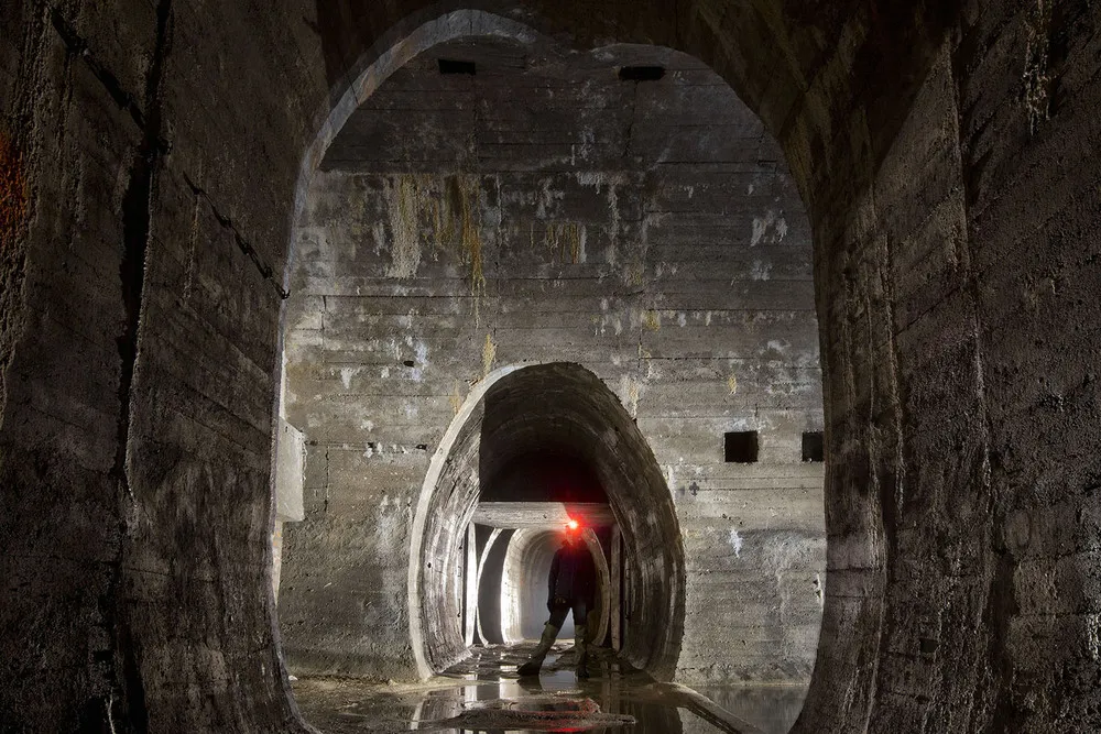 Underground Tunnels by Anna Arinova