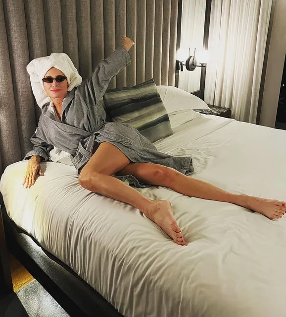 American television personality Sonja Morgan leans into relaxation in the first decade of December 2022. (Photo by sonjatmorgan/Instagram)