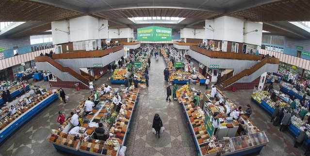 A general view shows the Green Bazaar in Almaty January 23, 2015. (Photo by Shamil Zhumatov/Reuters)