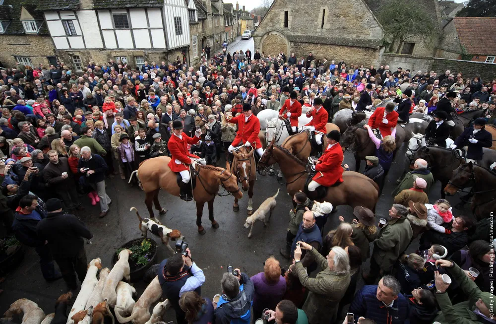 Participants Prepare For Traditional Boxing Day Hunt