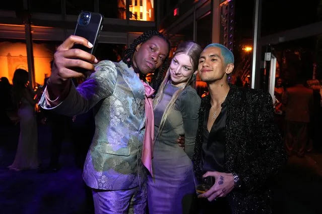 (L-R) Jeremy O. Harris, Hunter Schafer and Dominic Fike attend the 2022 Vanity Fair Oscar Party hosted by Radhika Jones at Wallis Annenberg Center for the Performing Arts on March 27, 2022 in Beverly Hills, California. (Photo by Kevin Mazur/VF22/WireImage for Vanity Fair)