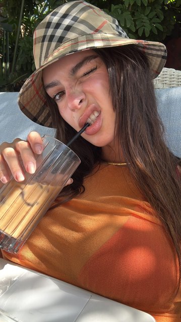 Hats off to American model Emily Ratajkowski, enjoying a vacation in Anguilla in the second decade of June 2025. (Photo by Emily Ratajkowski/Instagram)