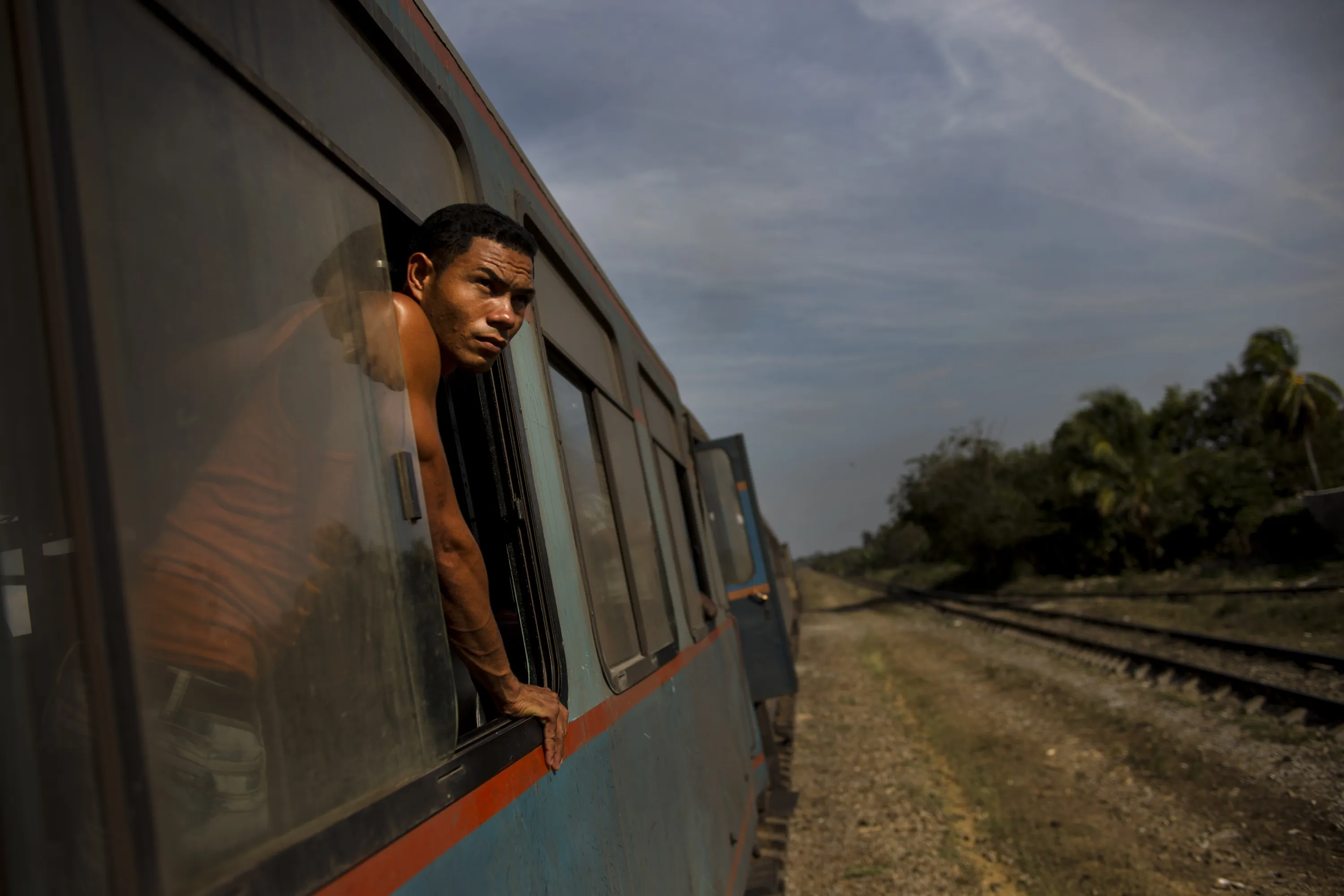 Кубинская метро. Кадры повседневной жизни на Кубе. Железная дорога на Кубе. Куба поезда. Бедность на Кубе.