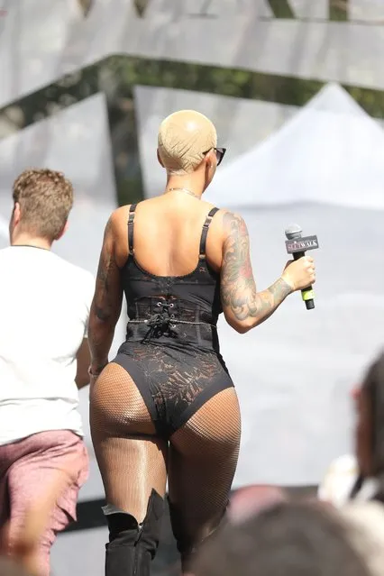 Amber Rose hosts her 2016 sl*t Walk in Downtown Los Angeles with Perez Hilton on October 2, 2016. (Photo by LA Photo Lab/Splash News and Pictures)