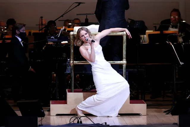 American actress Kirsten Bell performs during the New York Pops 39th Birthday Gala at Carnegie Hall on April 25, 2022 in New York City. (Photo by John Lamparski/Getty Images)