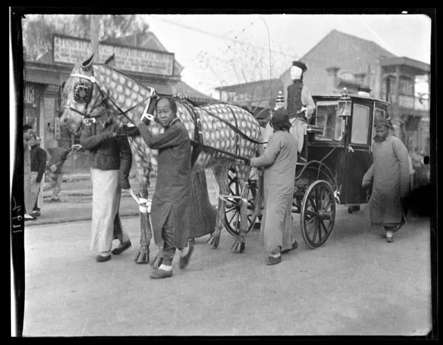 Funeral Set, Paper Horse & Carriage. China, Beijing, 1917-1919. (Photo by Sidney David Gamble)