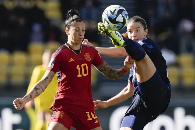 Netherlands' Damaris Egurrola, right, and Spain's Jennifer Hermoso compete for the ball during the Women's World Cup quarterfinal soccer match between Spain and the Netherlands in Wellington, New Zealand, Friday, August 11, 2023. (Photo by Alessandra Tarantino/AP Photo)