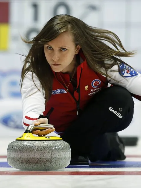 Team Canada skip Rachel Homan delivers her shot in her game against Alberta during the Scotties Tournament of Hearts in Moose Jaw, Saskatchewan, February 19, 2015. (Photo by Todd Korol/Reuters)