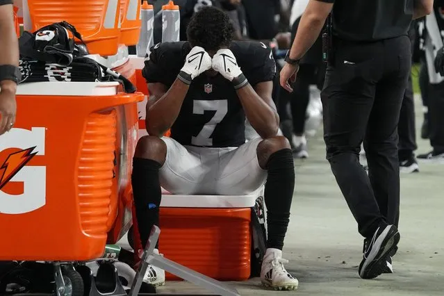 Las Vegas Raiders wide receiver Zay Jones (7) sits on the sidelines with his head in his hands during the second half of an NFL football game against the Kansas City Chiefs, Sunday, November 14, 2021, in Las Vegas. (Photo by Rick Scuteri/AP Photo)