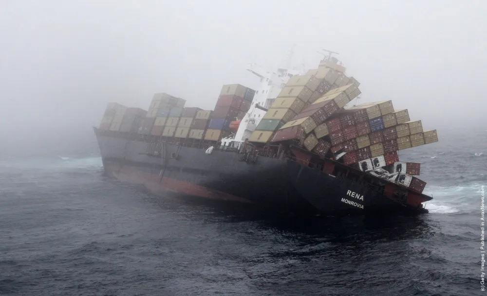 Authorities Fear MV Rena May Break-Up In Rough Seas