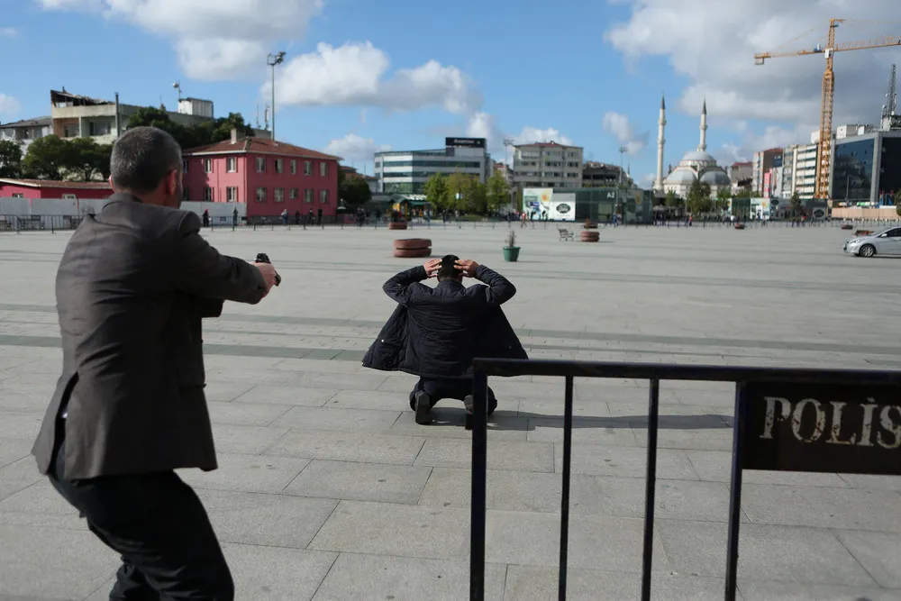 The Day in Photos – May 7, 2016