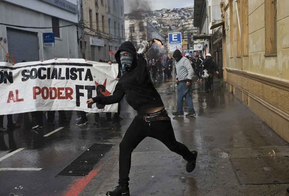 1 Dead in Chile Protests
