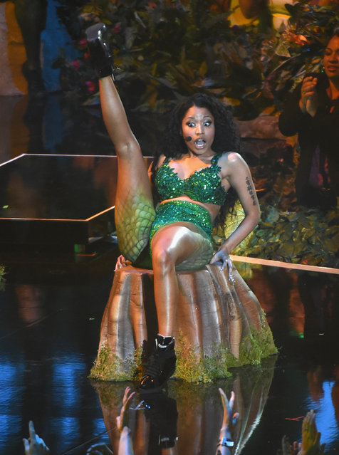 Recording artist Nicki Minaj performs onstage during the 2014 MTV Video Music Awards at The Forum on August 24, 2014 in Inglewood, California. (Photo by Michael Buckner/Getty Images)