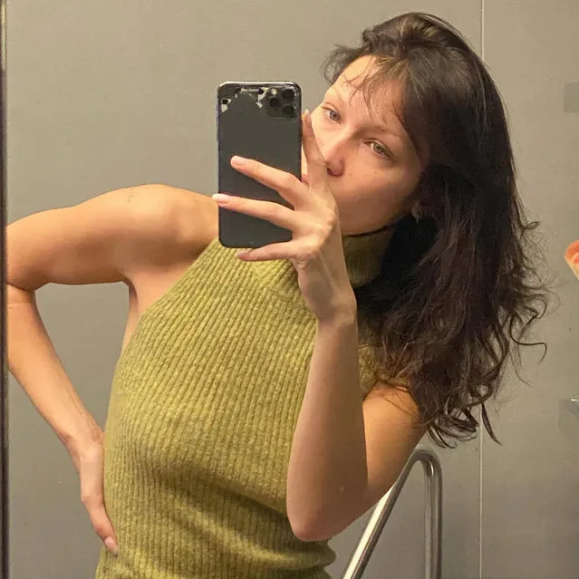 American model Bella Hadid in the second decade of December 2022 snaps a make-up free – and bra-free – photo. (Photo by bellahadid/Instagram)