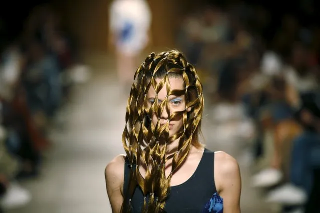 A model presents a creation by designer Kolovrat, as part of her Summer 2016 collection, during Lisbon Fashion Week, Portugal, October 11, 2015. (Photo by Rafael Marchante/Reuters)