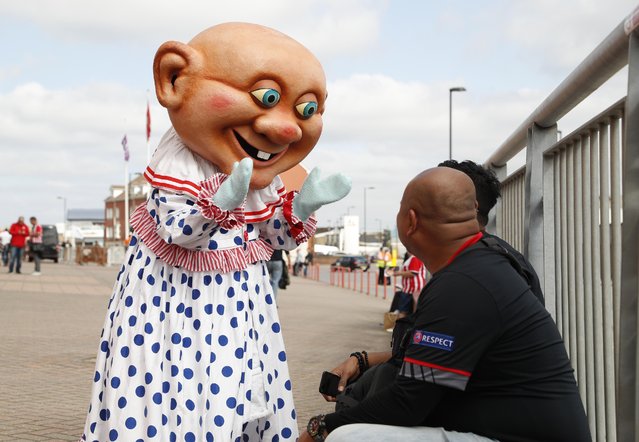 Football Soccer Britain, Southampton vs Swansea City, Premier League, St Mary's Stadium on September 18, 2016. Entertainment outside the ground before the match. (Photo by John Sibley/Reuters/Action Images/Livepic)