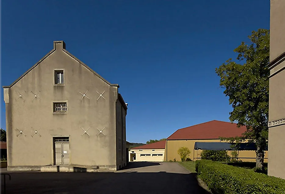 Gue(ho)st House in France