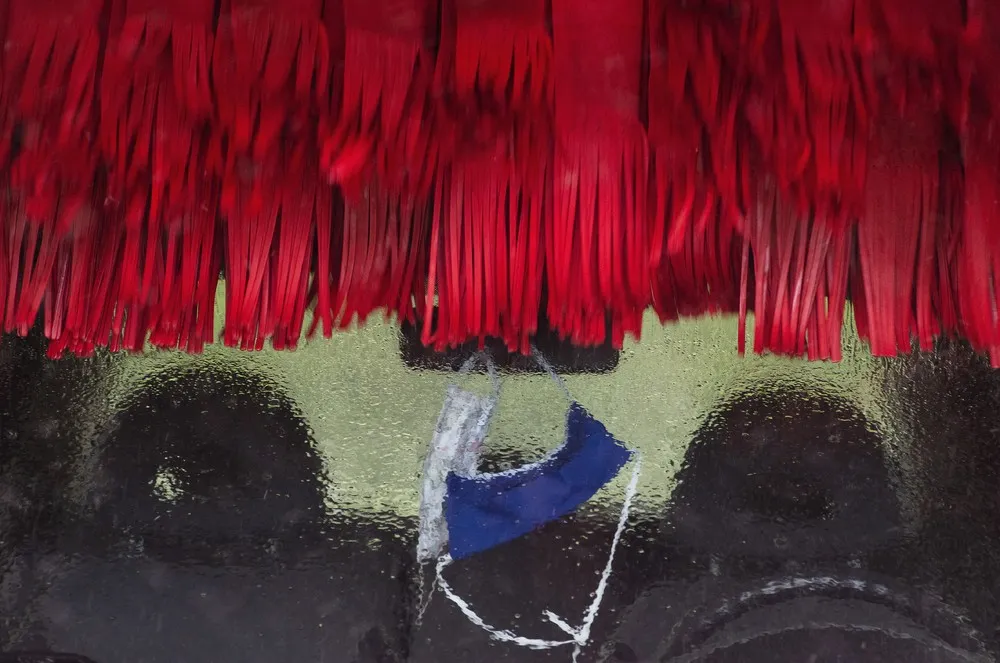 The Day in Photos – April 28, 2020