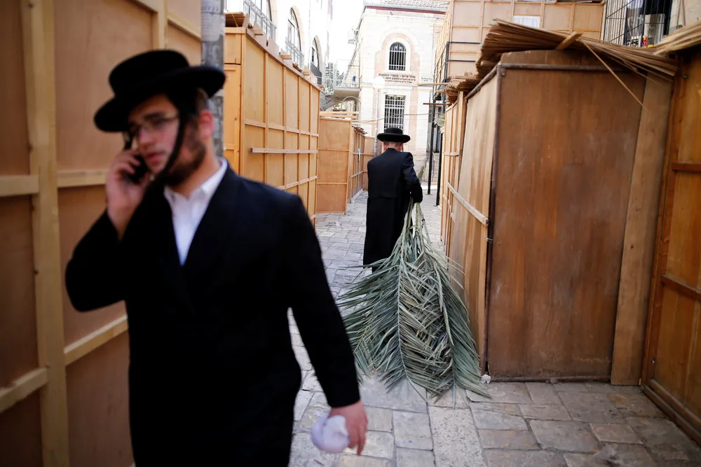 The Day in Photos – October 17, 2016, Part 2/2