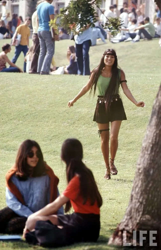 High School Fashion, 1969