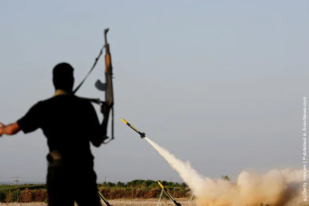 A rocket, similar to the Al-Qassam rockets used against Israeli is launch