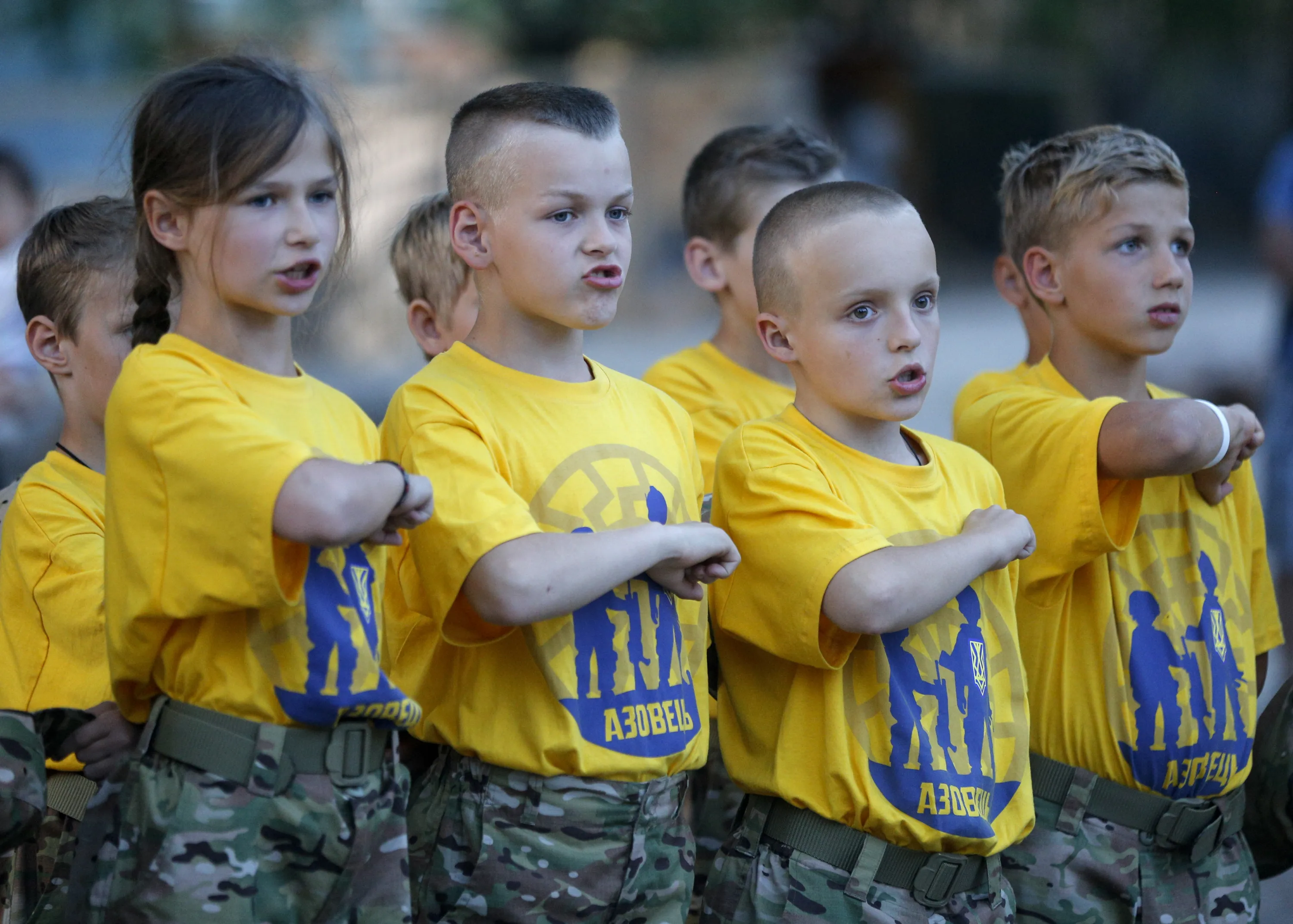 Фото детей украины. Лагерь Азовец Украина. Детские лагеря Азовец в Украине. Детские лагеря Азовцев на Украине.