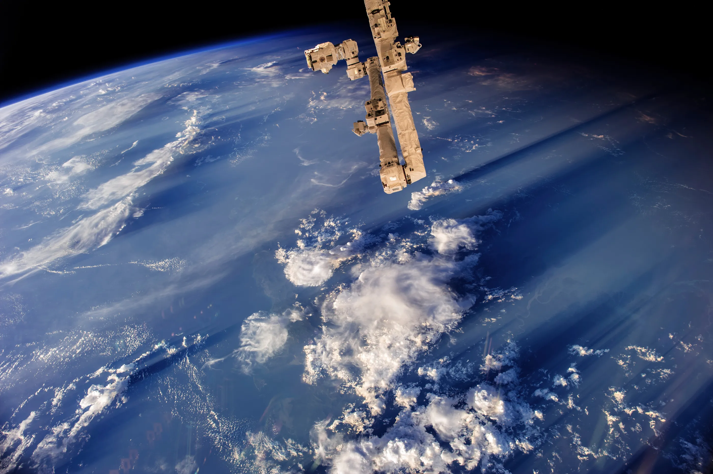 Обои реальном времени. О земле и космосе. Снимки из космоса. Снимки земли из космоса. Земля с орбиты.