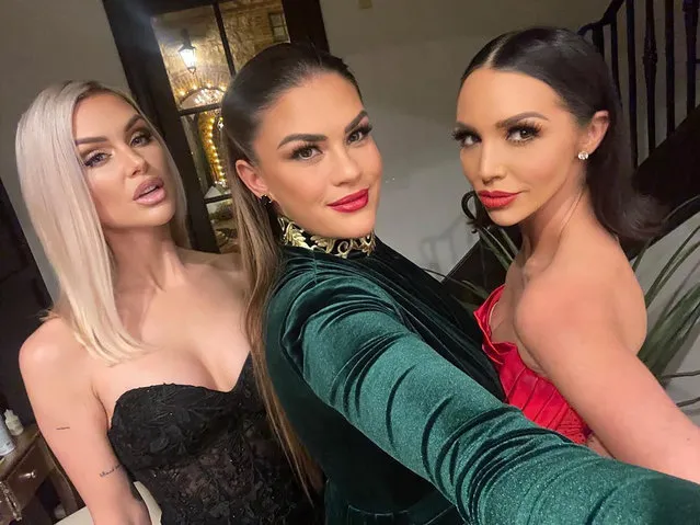 American reality TV star Lala Kent (L) in the second decade of December 2022 posts a glamorous selfie with her “Vanderpump Rules” co-stars to honor their looks. (Photo by lalakent/Instagram)