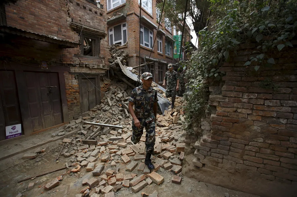 Magnitude 7.8 Earthquake hits Nepal (150+ Photos)