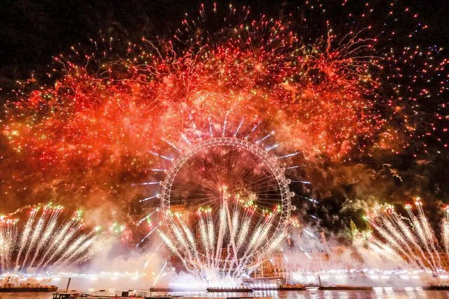 2023 New Years Eve fireworks display on the Thames in London, United Kingdom on December 31, 2022. (Photo by Martyn Wheatley/i-Images Picture Agency)