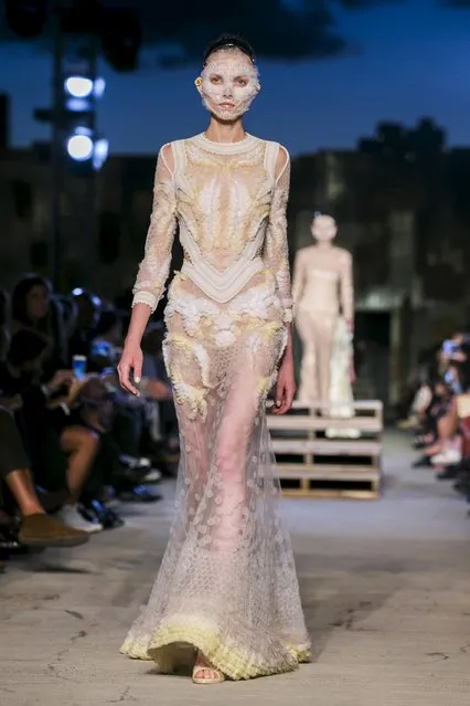 A model presents a creation from the Givenchy Spring/Summer 2016 collection during New York Fashion Week in New York September 11, 2015. (Photo by Lucas Jackson/Reuters)