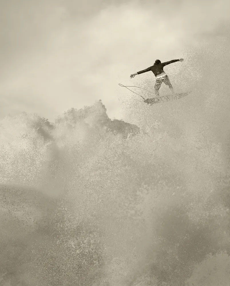 North Shore Surfing by Ed Freeman