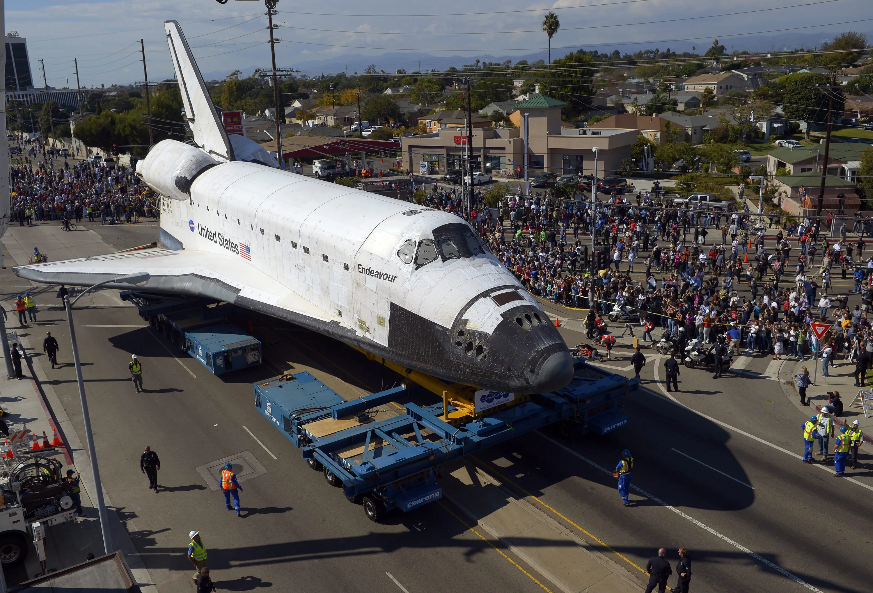 Space Shuttle Endeavour Makes 2 Day Trip Through La Streets To Its