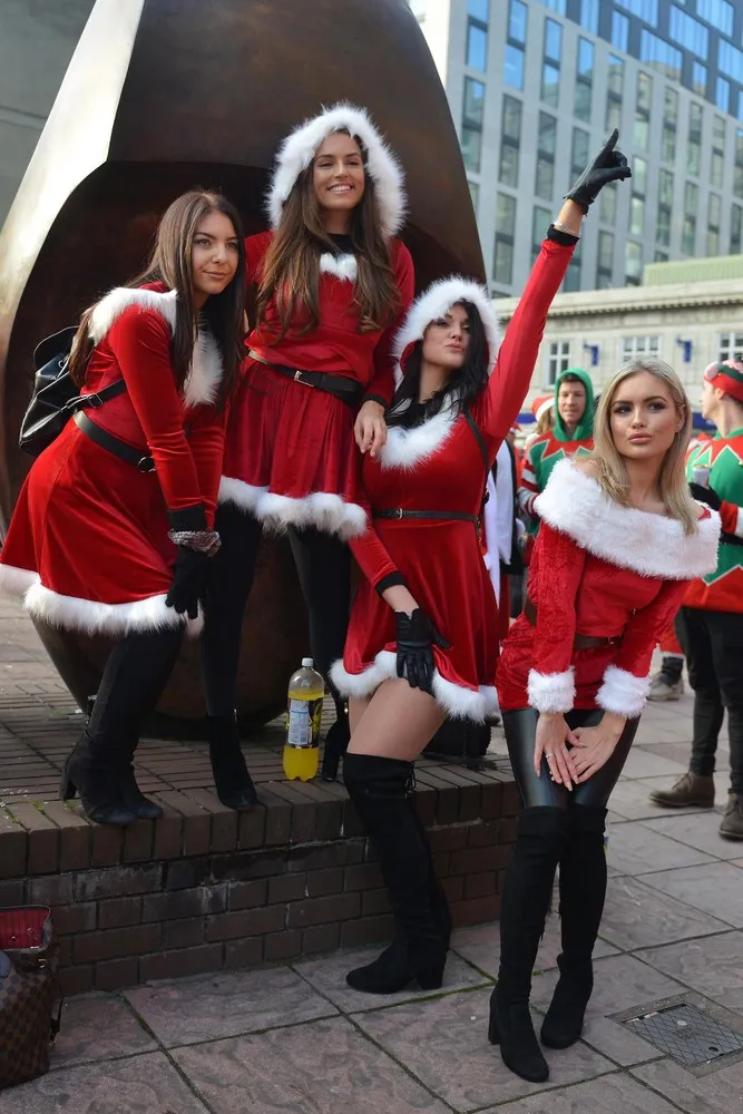 The Day in Photos – December 10, 2017