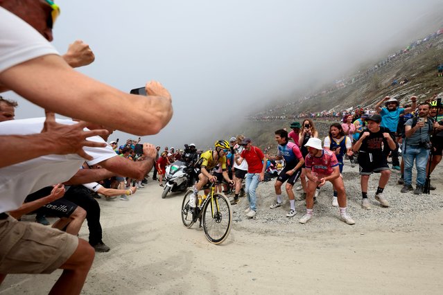 Team Visma-Lease a Bike's British rider Simon Yates rides on the ascent of the Colle Delle Finestre during the 20th stage of the 108th Giro d'Italia cycling race 205kms from Verres to Sestriere on May 31, 2025. (Photo by Luca Bettini/AFP Photo)
