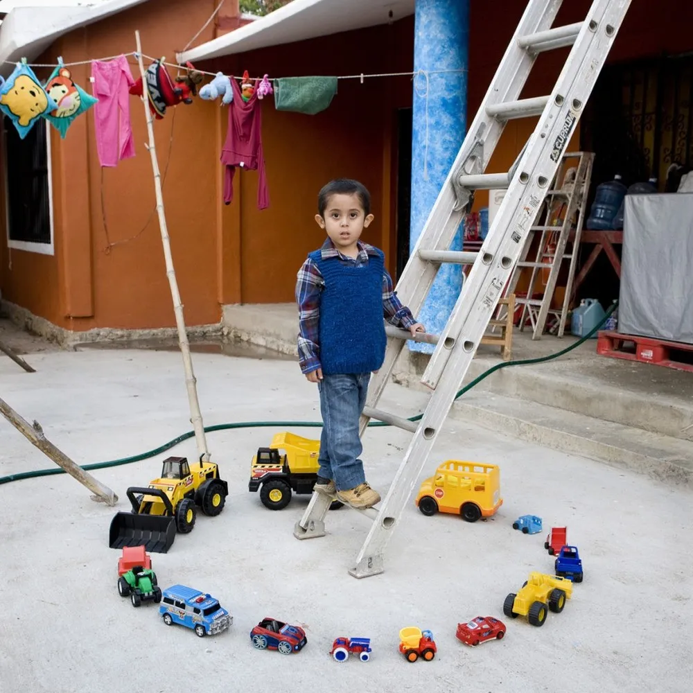 “Toy Stories” Project by Photographer Gabriele Galimberti