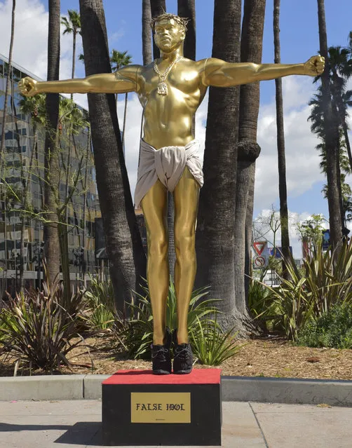 The art installation “False Idol” by artist Plastic Jesus depicting Kanye West as an Oscar statue is seen February 22, 2017 in Hollywood, California. (Photo by Rodin Eckenroth/Getty Images)