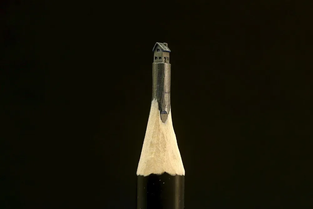 Miniature Sculpture on a Graphite Pencil