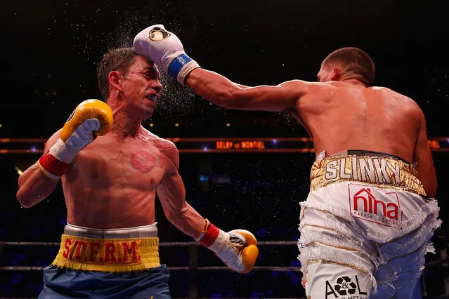 Lee Selby (R) lands a left on Fernando Montiel during the IBF featherweight championship title bout at Gila River Arena on October 14, 2015 in Glendale, Arizona. (Photo by Christian Petersen/Getty Images)